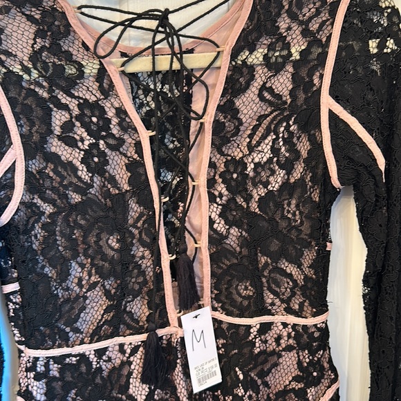 Black lace dress with back lace up - Picture 6 of 11